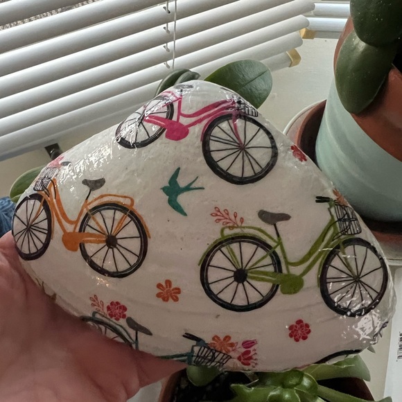 Hand Crafted Bicycles Sea Shell Ring Trinket Dish - Picture 2 of 2